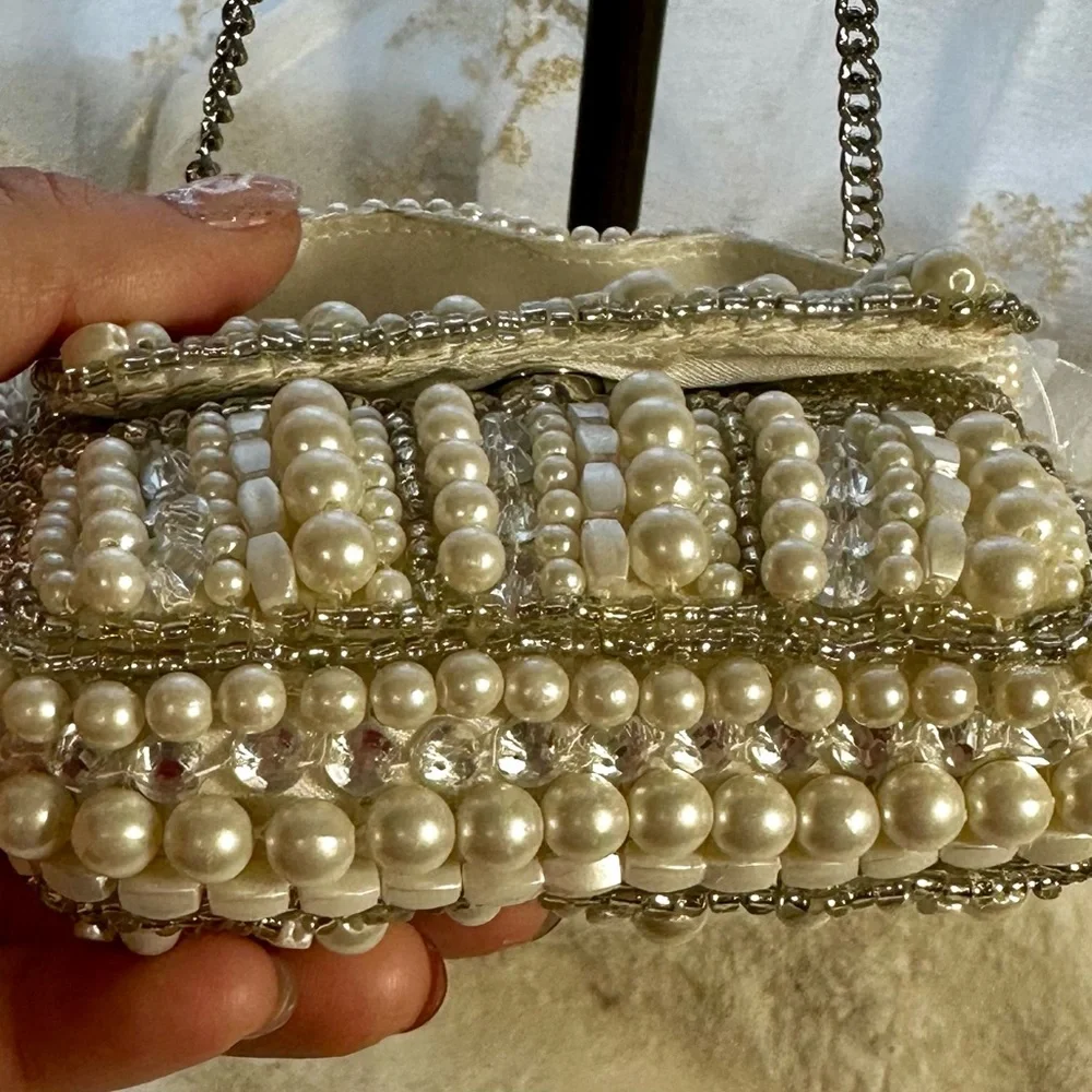 Made in India WHITE and silver beaded mini crossbody ba